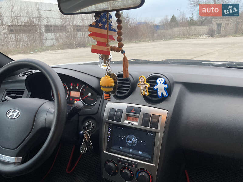 Купе Hyundai Coupe 2003 в Южноукраїнську