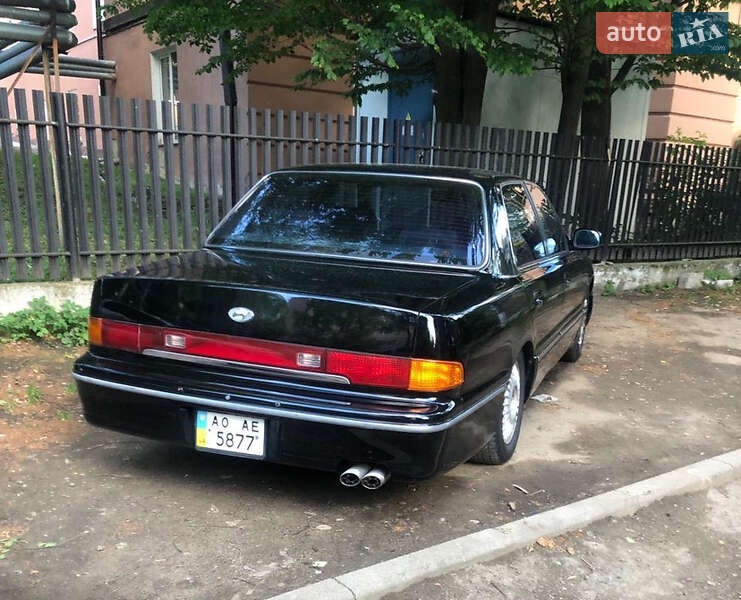 Седан Hyundai Dynasty 1998 в Тячеве