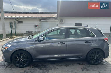 Хэтчбек Hyundai Elantra GT 2017 в 