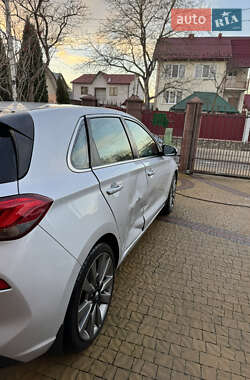 Хетчбек Hyundai Elantra GT 2017 в 