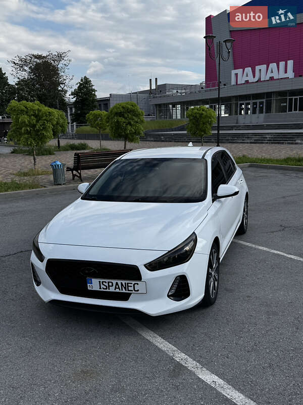 Hyundai Elantra GT 2017