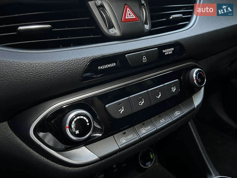 Хэтчбек Hyundai Elantra GT 2017 в Кременчуге