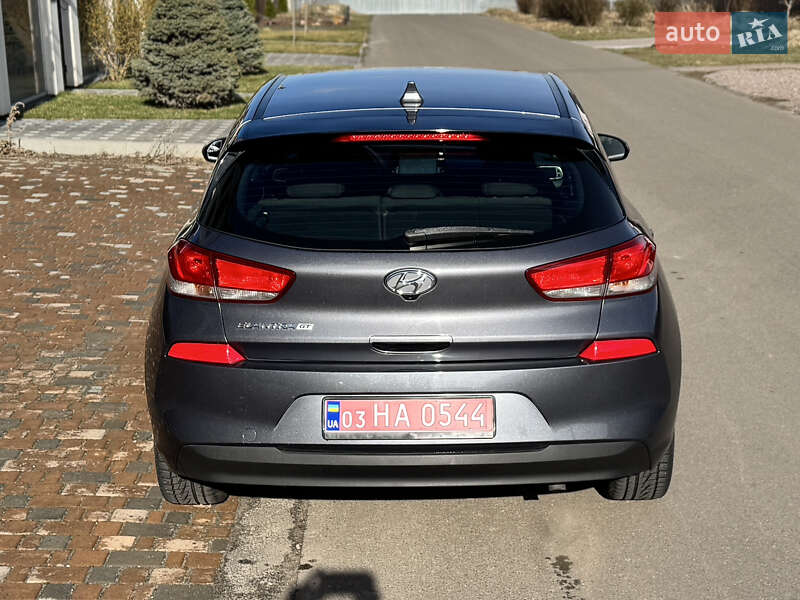 Хэтчбек Hyundai Elantra GT 2017 в Киеве