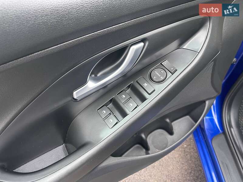 Хэтчбек Hyundai Elantra GT 2019 в Киеве