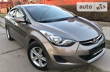 Hyundai Elantra 2013