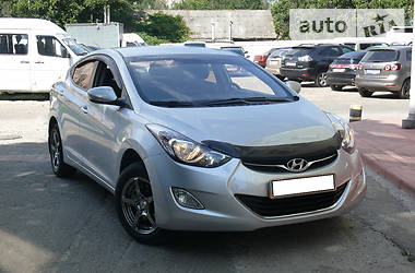 Hyundai Elantra 2012