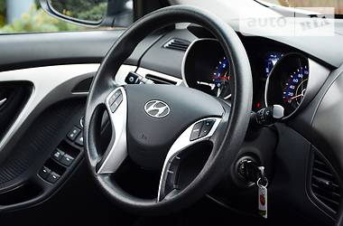 Седан Hyundai Elantra 2012 в Дніпрі