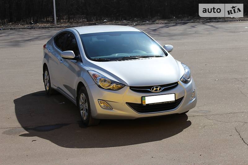 Седан Hyundai Elantra 2011 в Горловке