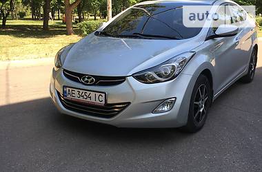 Седан Hyundai Elantra 2011 в Кривом Роге