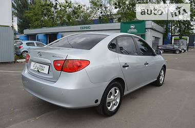 Седан Hyundai Elantra 2009 в Киеве