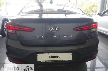 Седан Hyundai Elantra 2019 в Харькове