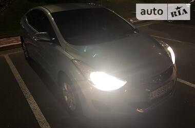 Седан Hyundai Elantra 2013 в Києві