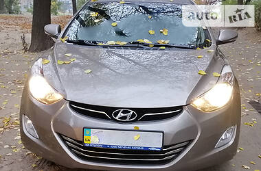 Седан Hyundai Elantra 2012 в Киеве