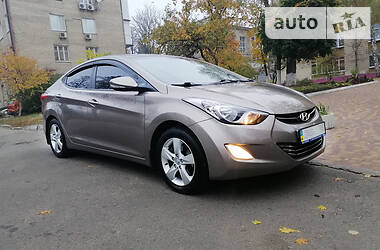 Седан Hyundai Elantra 2012 в Киеве