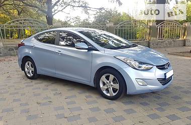 Hyundai Elantra 2012