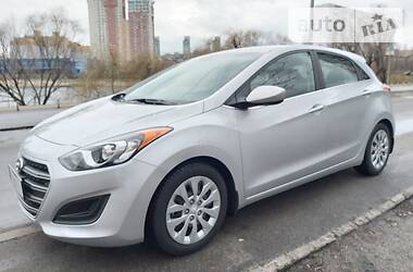 Хетчбек Hyundai Elantra 2015 в 