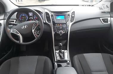 Хетчбек Hyundai Elantra 2015 в 