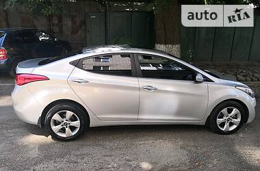 Седан Hyundai Elantra 2012 в 