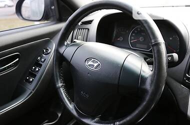 Седан Hyundai Elantra 2010 в Киеве