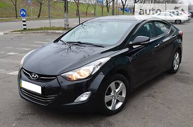 Hyundai Elantra 2012