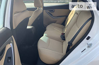 Седан Hyundai Elantra 2012 в 