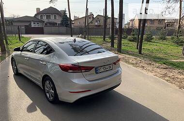 Седан Hyundai Elantra 2016 в 