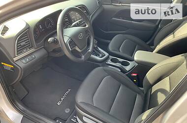 Седан Hyundai Elantra 2016 в 