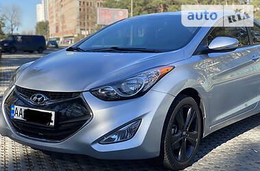 Hyundai Elantra 2013