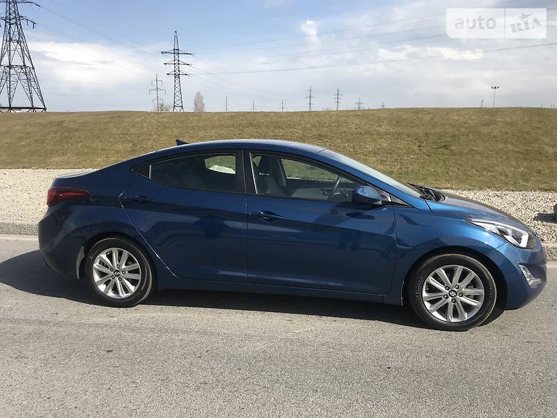 Седан Hyundai Elantra 2014 в Дніпрі