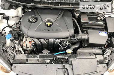 Седан Hyundai Elantra 2012 в 