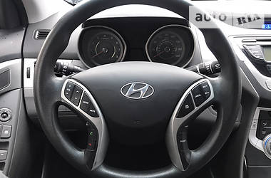 Седан Hyundai Elantra 2012 в 