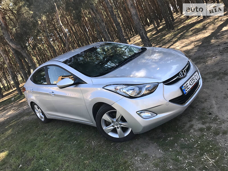 Седан Hyundai Elantra 2012 в 