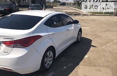 Седан Hyundai Elantra 2012 в Мариуполе