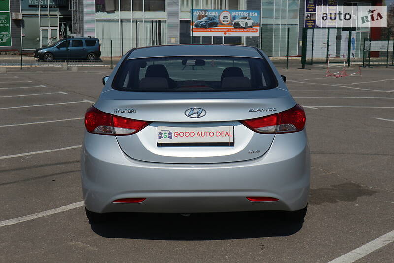 Седан Hyundai Elantra 2013 в Харкові