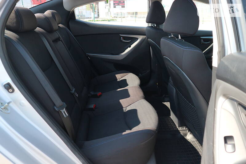 Седан Hyundai Elantra 2013 в Харкові