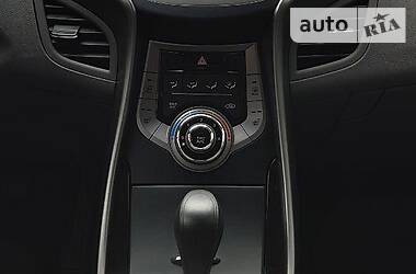 Седан Hyundai Elantra 2013 в 