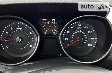 Седан Hyundai Elantra 2013 в 