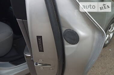 Седан Hyundai Elantra 2011 в 