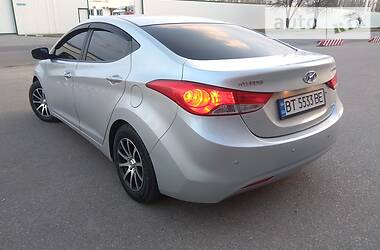 Седан Hyundai Elantra 2011 в 