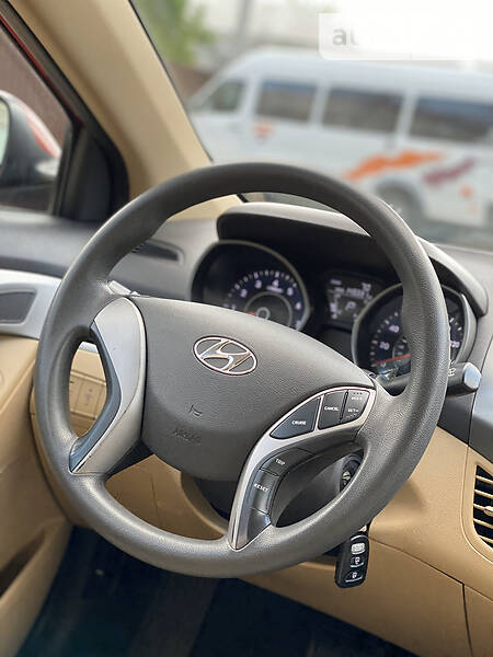 Седан Hyundai Elantra 2012 в Вінниці