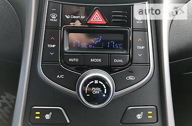 Седан Hyundai Elantra 2015 в Измаиле
