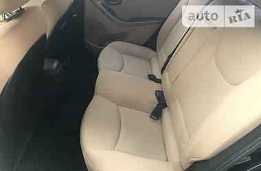 Седан Hyundai Elantra 2013 в Березному