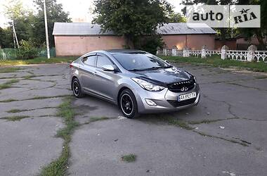 Седан Hyundai Elantra 2011 в Новоархангельске