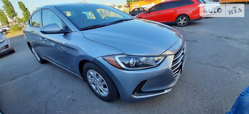 Седан Hyundai Elantra 2017 в Києві