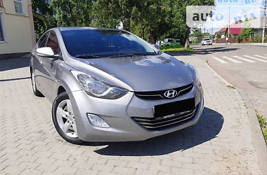 Hyundai Elantra 2012