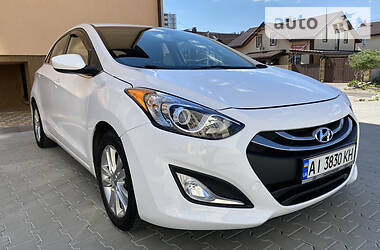 Хэтчбек Hyundai Elantra 2014 в Киеве