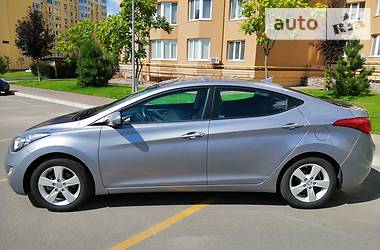 Седан Hyundai Elantra 2013 в Киеве