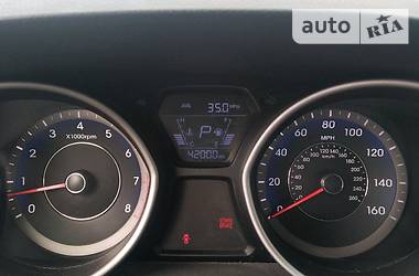 Седан Hyundai Elantra 2014 в 