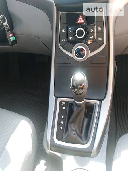 Седан Hyundai Elantra 2014 в Кривому Розі