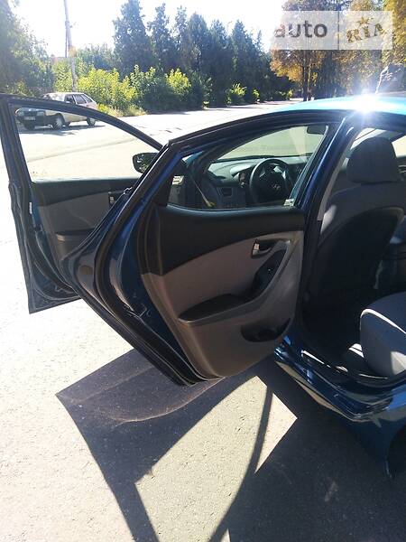 Седан Hyundai Elantra 2014 в Кривому Розі